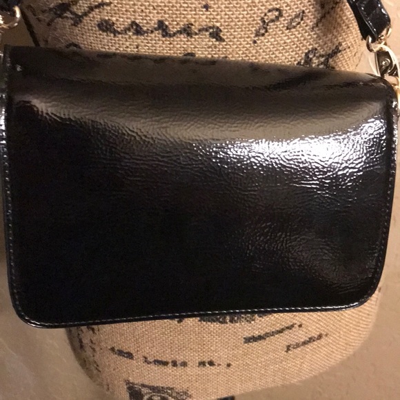 🌺BetseyJohnson  Black Camera Crossbody Purse. - Picture 5 of 7